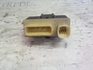 Foto de CAJA PRECALENTAMIENTO CITROEN C4 PICASSO 1.6 16V HDi FAP (109 CV / 80 KW) referencia 9652021180 foto 2