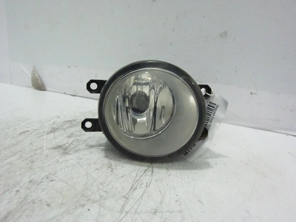 Foto de FARO ANTINIEBLA DERECHO TOYOTA AURIS (E15) 1.4 Turbodiesel CAT (90 CV / 66 KW) referencia 89210656