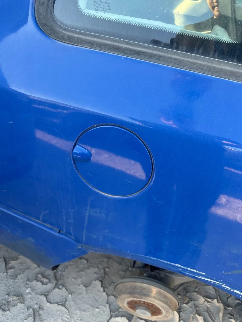 Foto de TAPA EXTERIOR COMBUSTIBLE SKODA FABIA COMBI (5J5) 1.4 TDI (80 CV / 59 KW) referencia 5J9809857A GRU
