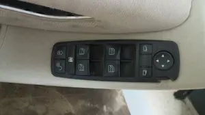 Foto de MANDO ELEVALUNAS DELANTERO IZQUIERDO MERCEDES-BENZ CLASE A (BM 169) 1.5 CAT (95 CV / 70 KW) referencia 1698206510