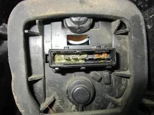 Foto de PILOTO TRASERO IZQUIERDO CITROEN BERLINGO 1.9 Diesel (69 CV / 51 KW) referencia 085521925L foto 3