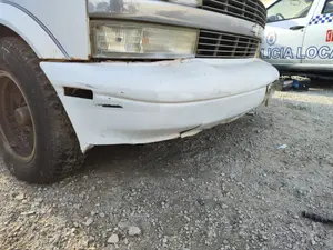 Foto de PARAGOLPES DELANTERO CHEVROLET ASTRO VAN 4.3 V6 CAT (189 CV / 139 KW) foto 2
