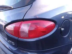 Foto de PILOTO TRASERO DERECHO ALFA ROMEO 147 (190) 1.9 JTD CAT (110 CV / 81 KW)