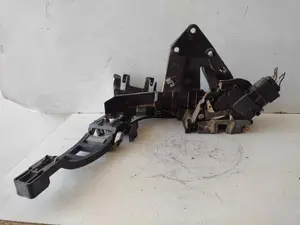 Foto de CERRADURA PUERTA DELANTERA IZQUIERDA FORD FOCUS BERLINA (CAP) 1.6 16V CAT (101 CV / 74 KW) referencia 2400000 foto 3