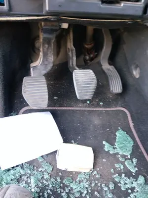Foto de PEDAL EMBRAGUE CITROEN C4 CACTUS 1.2 12V VTi (82 CV / 60 KW) foto 2