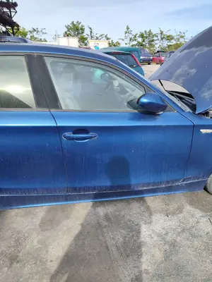 Foto de PUERTA DELANTERA DERECHA BMW SERIE 1 BERLINA (E81/E87) 2.0 16V Diesel CAT (122 CV / 90 KW) referencia 41517191012