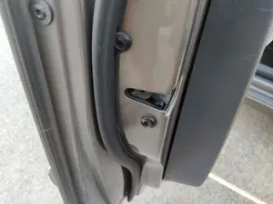 Foto de CERRADURA PUERTA DELANTERA IZQUIERDA VOLKSWAGEN TOURAN (1T2) 1.9 TDI (105 CV / 77 KW)