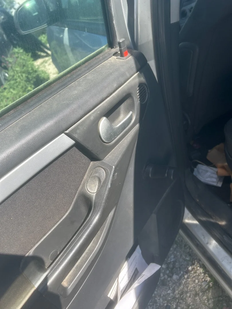 Foto de MANETA INTERIOR TRASERA DERECHA OPEL MERIVA 1.6 16V (101 CV / 74 KW)