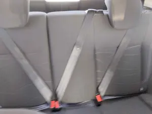 Foto de CINTURON SEGURIDAD TRASERO DERECHO FORD FIESTA (CNN) 1.5 TDCi CAT (75 CV / 55 KW)
