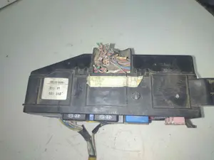 Foto de CAJA RELES / FUSIBLES HYUNDAI ELANTRA (XD) referencia 5X18212 foto 2
