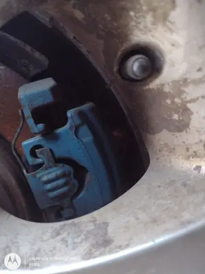 Foto de PINZA DE FRENO TRASERA IZQUIERDA BMW SERIE 5 BERLINA (E60) 3.0 Turbodiesel CAT (218 CV / 160 KW)