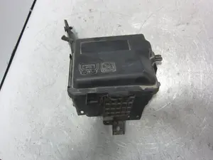 Foto de CAJA RELES / FUSIBLES CITROEN C-ELYSÉE 1.6 Blue-HDI FAP (99 CV / 73 KW) referencia 9671924480 foto 3