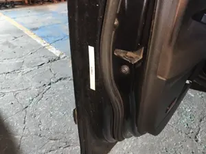 Foto de CERRADURA PUERTA DELANTERA IZQUIERDA VOLKSWAGEN POLO IV (9N1)
