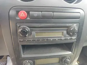 Foto de SISTEMA AUDIO / RADIO CD SEAT CORDOBA BERLINA (6L2)