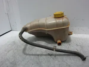 Foto de DEPOSITO EXPANSION FORD FIESTA BERLINA (DX) 1.3 CAT (60 CV / 44 KW) referencia YS618K218DA foto 3