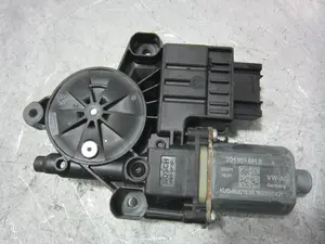 Foto de MOTOR ELEVALUNAS DELANTERO IZQUIERDO SEAT IBIZA (6K1) 1.9 SDI (68 CV / 50 KW) referencia 2Q1959881R foto 4