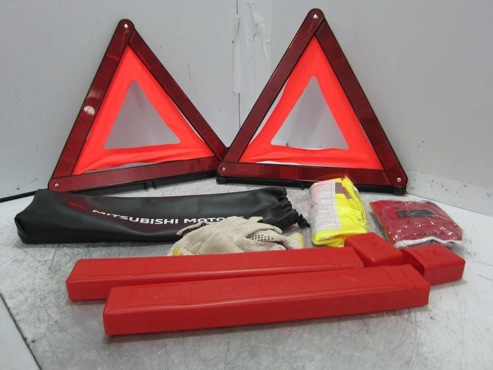 Foto de TRIANGULO EMERGENCIAS MITSUBISHI ASX (GA0W) 1.6 CAT (117 CV / 86 KW) referencia 27R033954