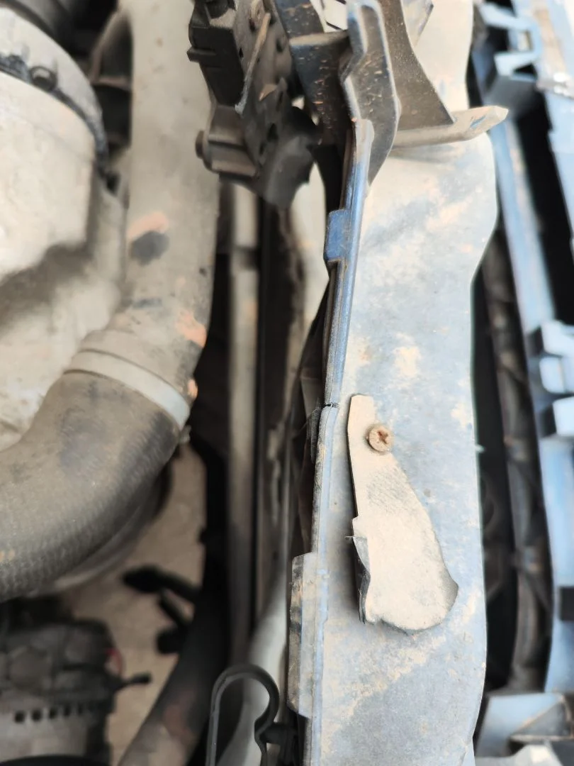 Foto de ELECTROVENTILADOR RADIADOR AIRE ACONDICIONADO FORD FOCUS C-MAX (CAP)(2003) 1.6 TDCi CAT (109 CV / 80 KW)