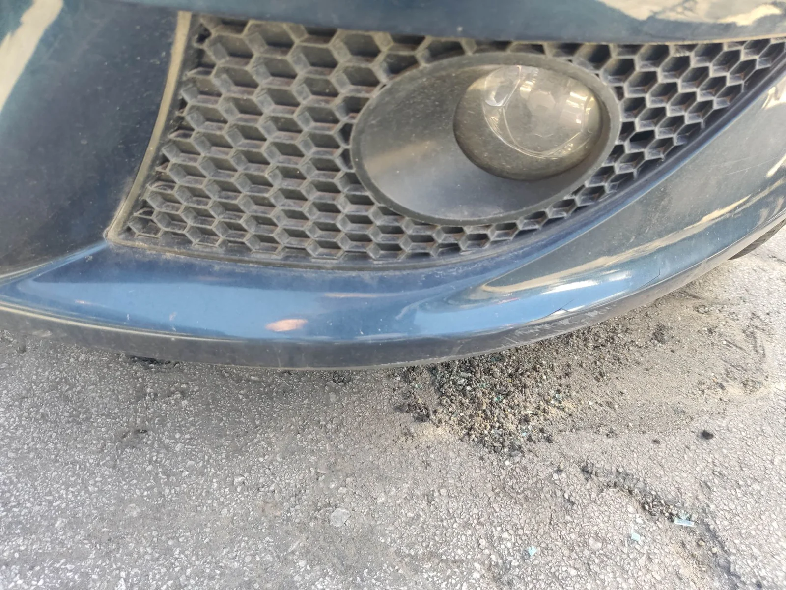Foto de FARO ANTINIEBLA IZQUIERDO SEAT ALTEA (5P1) 2.0 TDI (140 CV / 103 KW) referencia 6J0941701B
