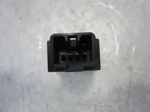 Foto de INTERRUPTOR CHEVROLET MATIZ (2004) 0.8 CAT (52 CV / 38 KW) referencia 864W0140 foto 2