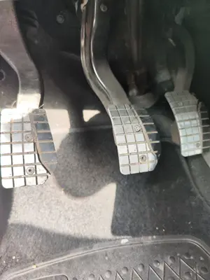 Foto de PEDAL FRENO FIAT GRANDE PUNTO (199) 1.4  (95 CV / 70 KW)
