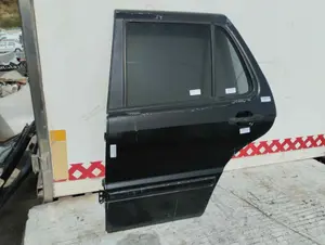 Foto de PUERTA TRASERA IZQUIERDA MERCEDES-BENZ CLASE ML (BM 163) 3.7 V6 CAT (245 CV / 180 KW) foto 2
