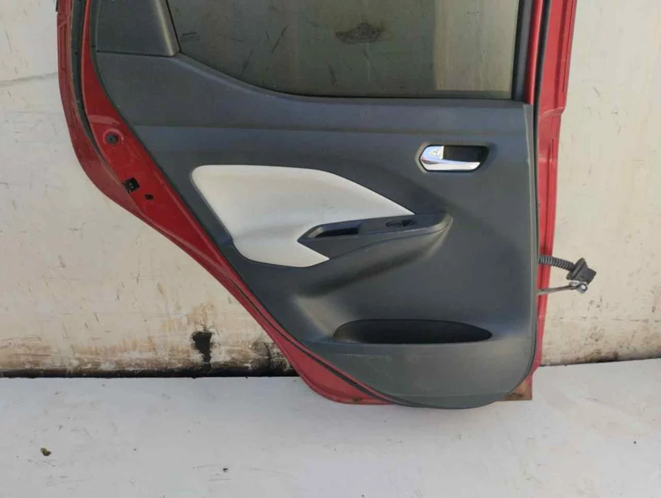 Foto de GUARNECIDO PUERTA TRASERA IZQUIERDA NISSAN MICRA (K14) 0.9 CAT (90 CV / 66 KW)