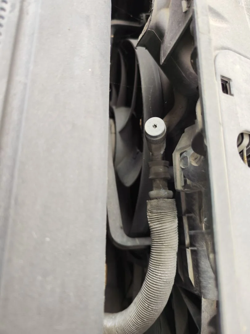 Foto de ELECTROVENTILADOR RADIADOR AIRE ACONDICIONADO VOLKSWAGEN POLO IV (9N1) 1.4 16V (75 CV / 55 KW)