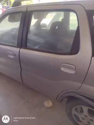 Foto de PUERTA TRASERA IZQUIERDA SUZUKI IGNIS (RG/FH) 1.3 CAT (83 CV / 61 KW)