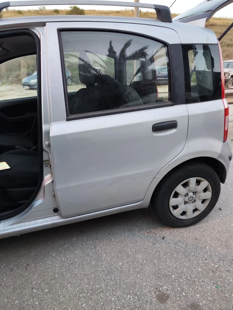 Foto de PUERTA TRASERA IZQUIERDA FIAT II PANDA (169) 1.2 CAT (60 CV / 44 KW)