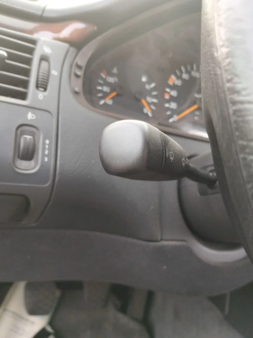 Foto de MANDO LIMPIA MERCEDES-BENZ CLASE E (BM 210) BERLINA 3.0 Diesel CAT (136 CV / 100 KW) referencia A2108212551 9B51