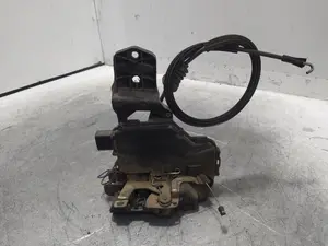 Foto de CERRADURA PUERTA DELANTERA IZQUIERDA VOLKSWAGEN GOLF IV BERLINA (1J1)(10.1997) 1.9 TDI (116 CV / 85 KW) referencia 3B1837015Q foto 3