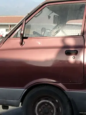Foto de PUERTA DELANTERA IZQUIERDA NISSAN VANETTE (C220) 2.0 Diesel (67 CV / 49 KW)