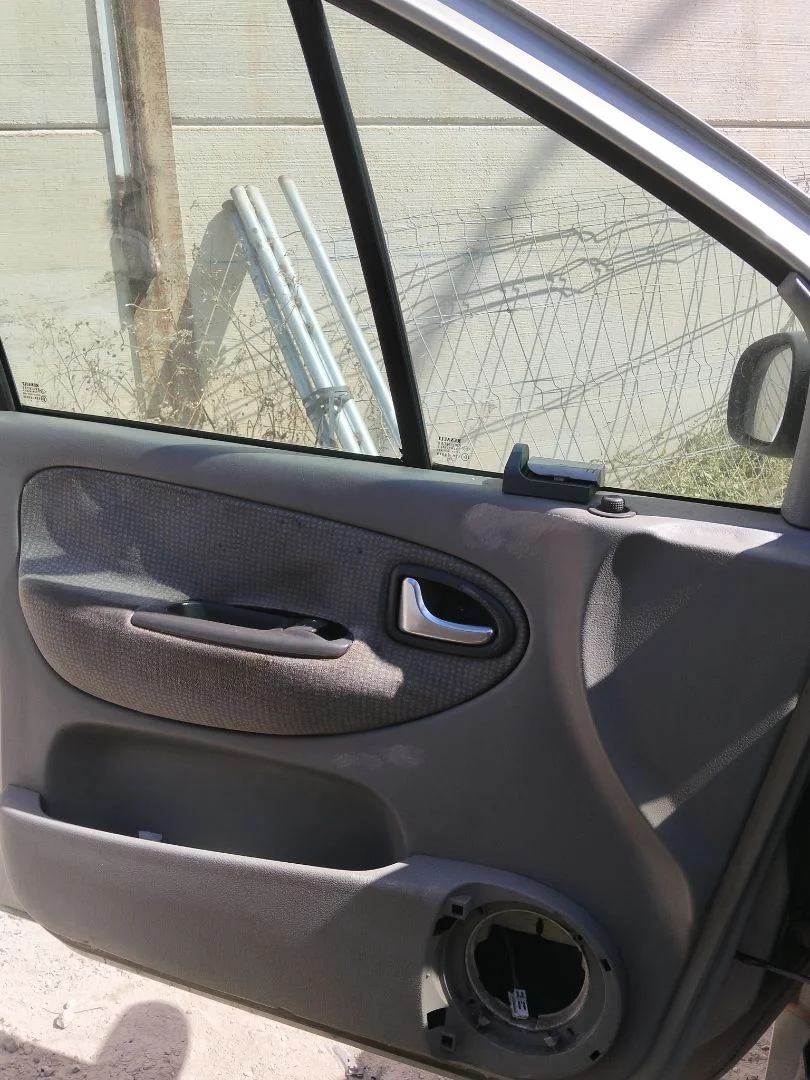 Foto de GUARNECIDO PUERTA DELANTERA IZQUIERDA RENAULT SCENIC I (JA...) 1.9 dCi Diesel CAT (102 CV / 75 KW) referencia 7700843144