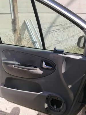 Foto de GUARNECIDO PUERTA DELANTERA IZQUIERDA RENAULT SCENIC I (JA...) 1.9 dCi Diesel CAT (102 CV / 75 KW) referencia 7700843144