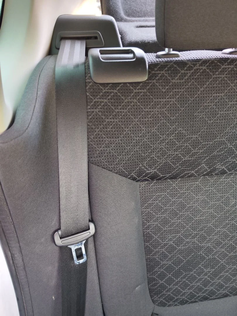 Foto de CINTURON SEGURIDAD TRASERO DERECHO PEUGEOT 3008 1.6 Blue-HDI FAP (120 CV / 88 KW)