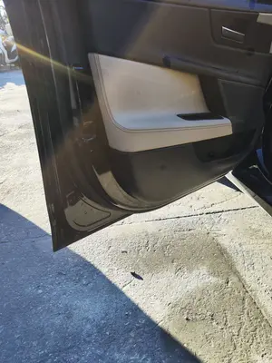 Foto de GUARNECIDO PUERTA DELANTERA IZQUIERDA JAGUAR XE 2.0 Turbo CAT (200 CV / 147 KW) referencia 8X235423713 foto 3