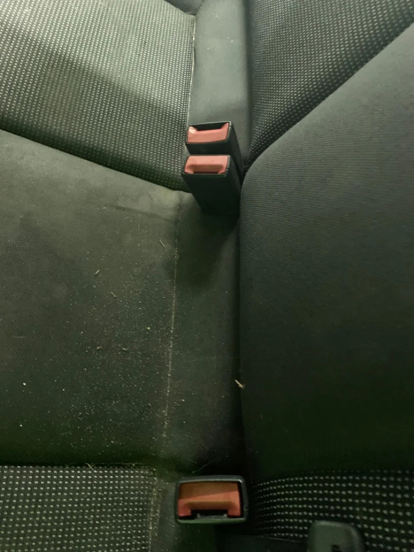 Foto de ENGANCHE CINTURON TRASERO CENTRAL OPEL ASTRA H CARAVAN 1.9 16V CDTI CAT (Z 19 DTH / LRD) (150 CV / 110 KW)