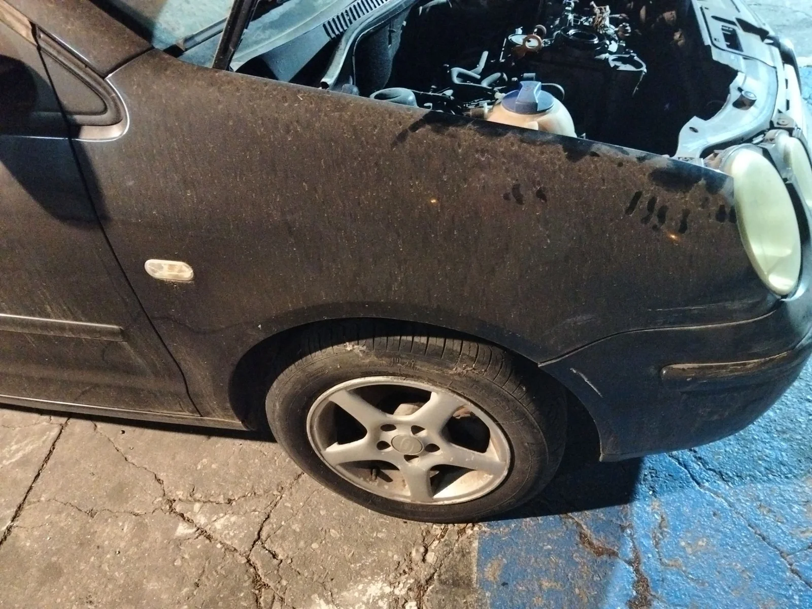 Foto de ALETA DELANTERA DERECHA VOLKSWAGEN POLO IV (9N1)