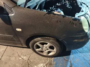Foto de ALETA DELANTERA DERECHA VOLKSWAGEN POLO IV (9N1)