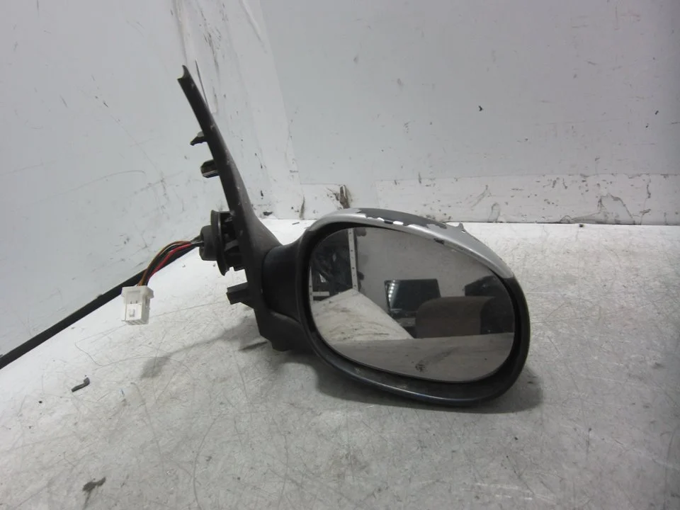 Foto de RETROVISOR DERECHO PEUGEOT 206 1.6 16V CAT (109 CV / 80 KW) referencia 6475000
