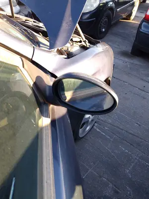 Foto de RETROVISOR DERECHO ALFA ROMEO 147 (190) 1.9 JTD CAT (110 CV / 81 KW)