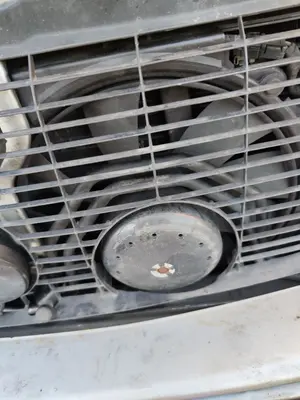Foto de ELECTROVENTILADOR RADIADOR AIRE ACONDICIONADO MERCEDES-BENZ CLASE E (BM 210) BERLINA 3.0 Turbodiesel CAT (177 CV / 130 KW)