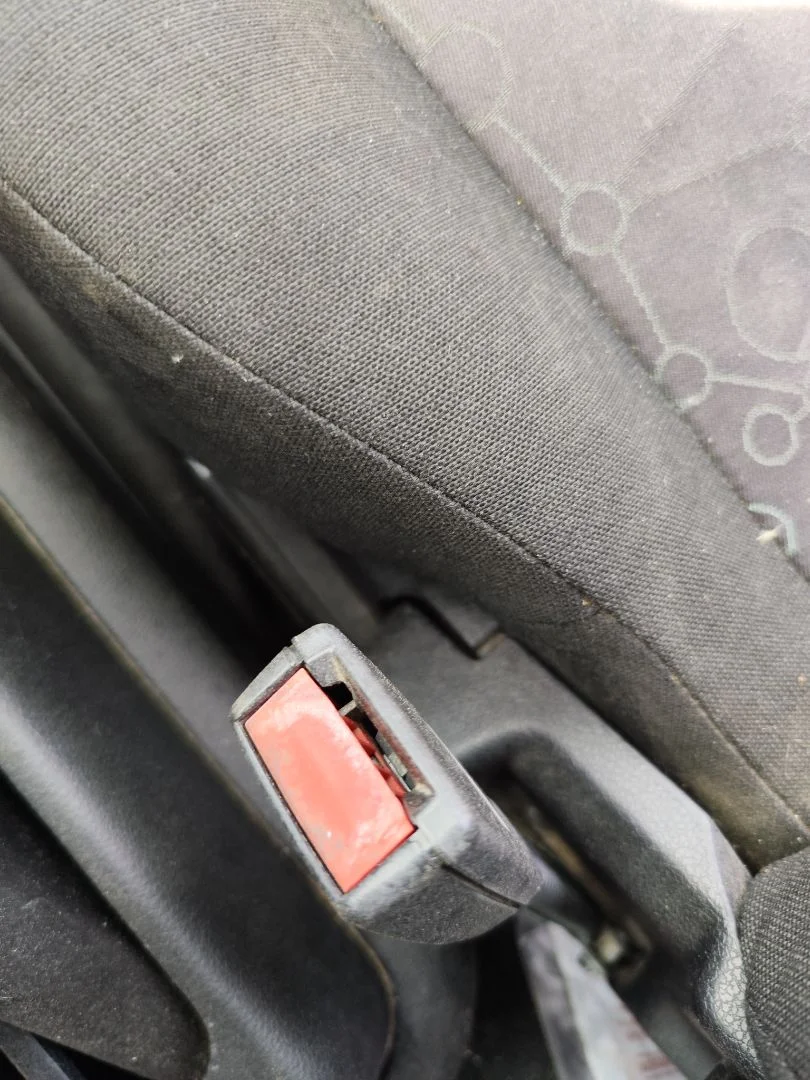 Foto de ENGANCHE CINTURON DELANTERO DERECHO FORD FIESTA (CBK) 1.4 TDCi CAT (68 CV / 50 KW)
