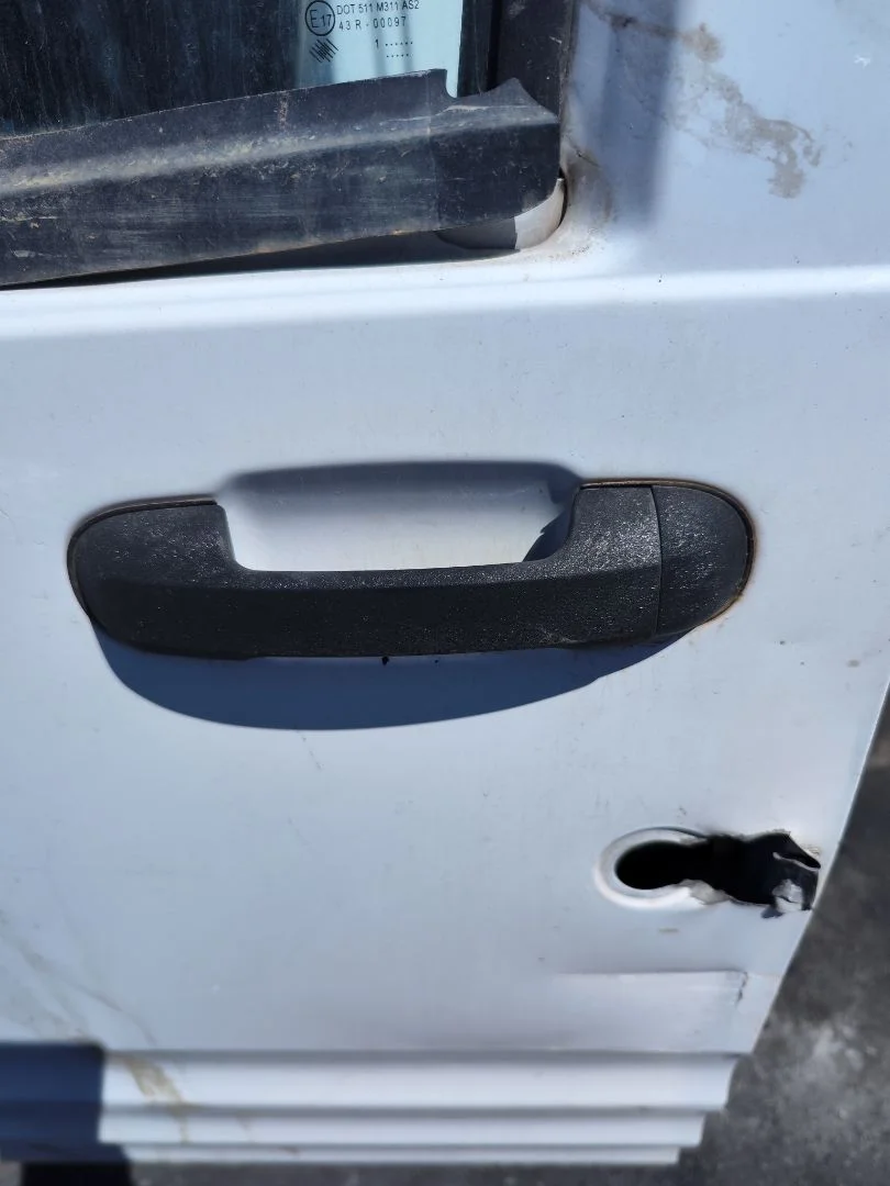 Foto de MANETA EXTERIOR DELANTERA IZQUIERDA FORD TRANSIT CONNECT (TC7) 1.8 TDCi CAT (90 CV / 66 KW)
