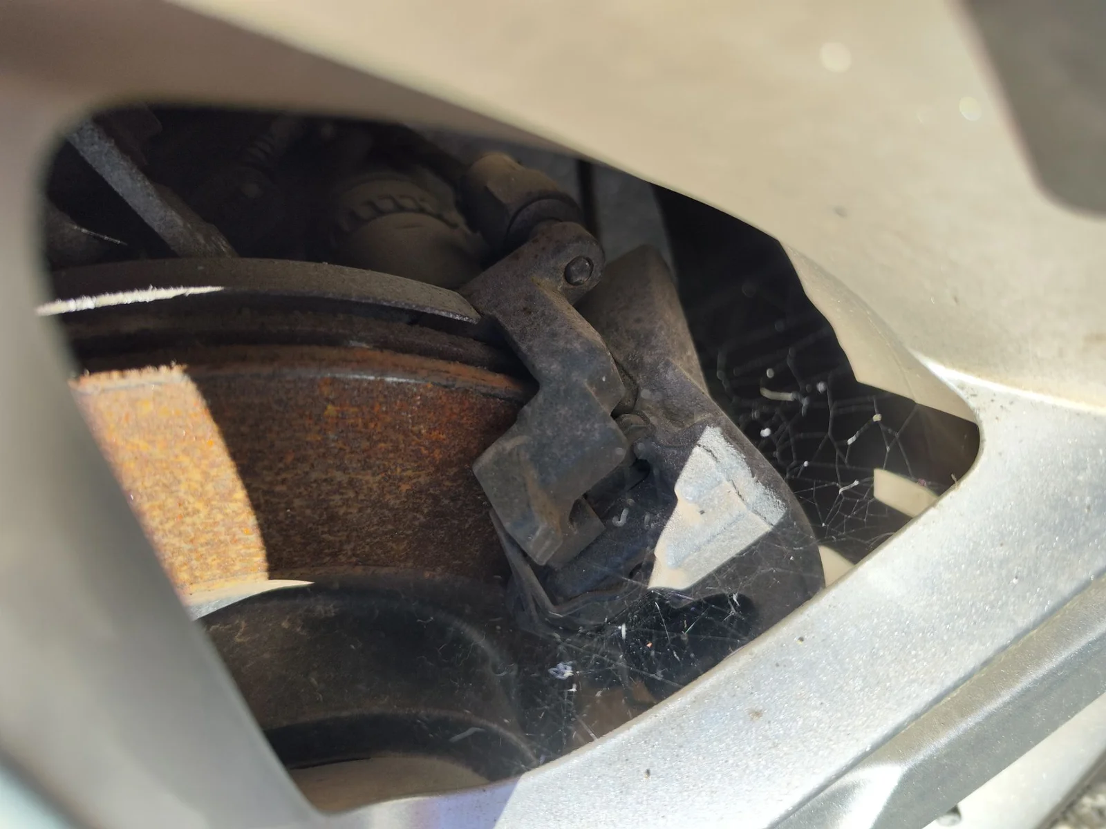 Foto de PINZA DE FRENO TRASERA IZQUIERDA JAGUAR XE 2.0 Turbo CAT (200 CV / 147 KW)