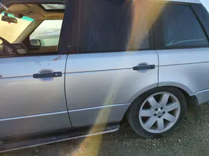 Foto de PUERTA TRASERA IZQUIERDA LAND ROVER RANGE ROVER (LM) 4.4 V8 CAT (306 CV / 225 KW)