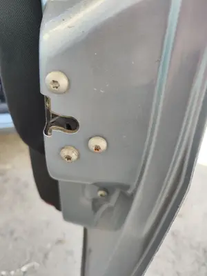 Foto de CERRADURA PUERTA DELANTERA DERECHA ALFA ROMEO 147 (190) 1.9 JTD CAT (110 CV / 81 KW)