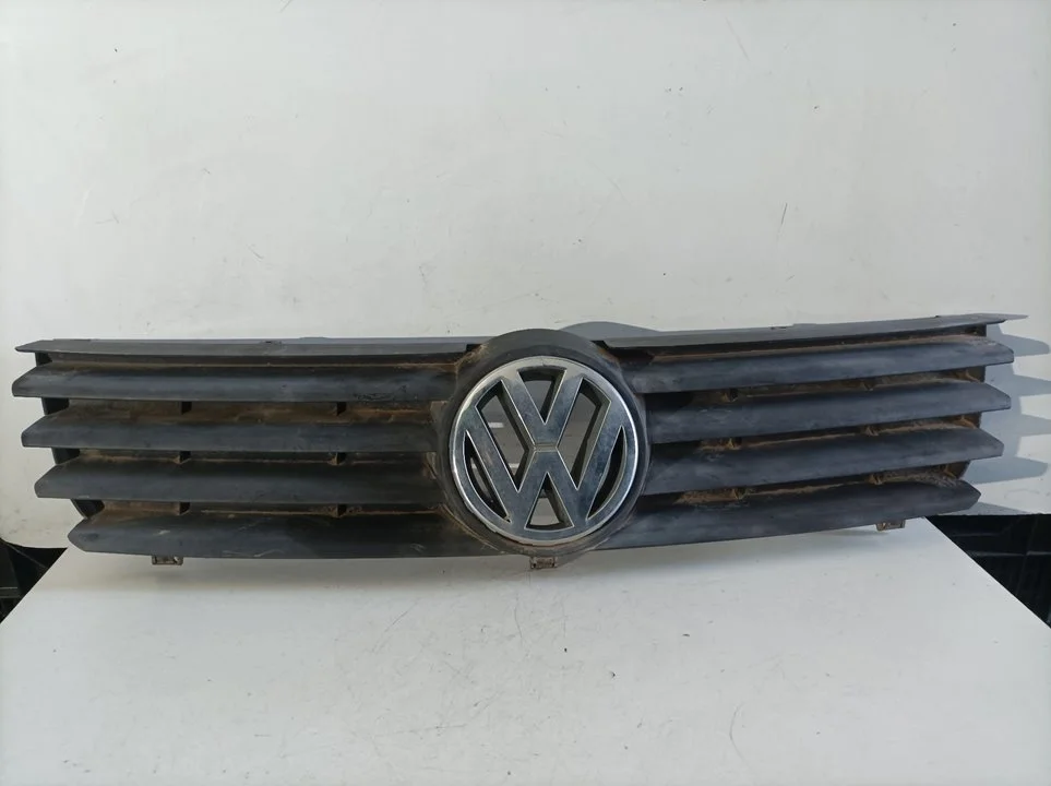Foto de REJILLA DELANTERA VOLKSWAGEN POLO III BERLINA (6N2) referencia 6N0853651J