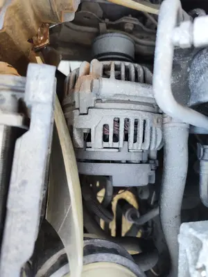Foto de ALTERNADOR RENAULT SCENIC I (JA...) 1.4 CAT (95 CV / 70 KW) referencia 7701477694